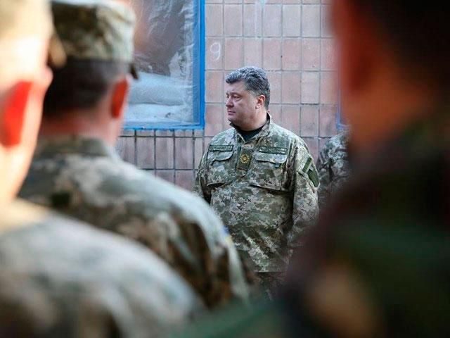 На Донеччині будують три лінії оборони, — Порошенко