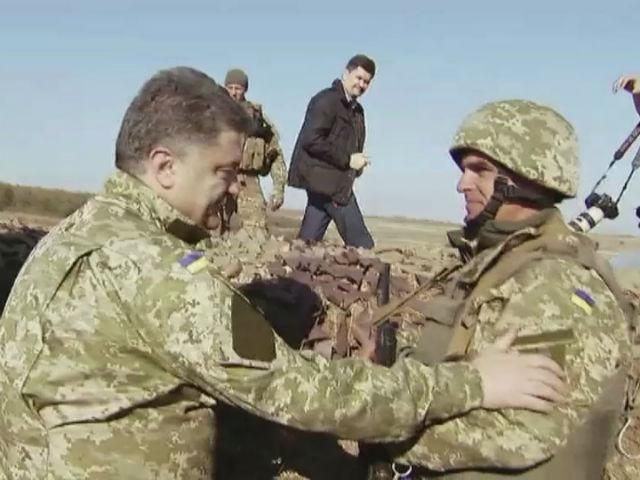 Порошенко пообщался с украинскими военными под Донецком