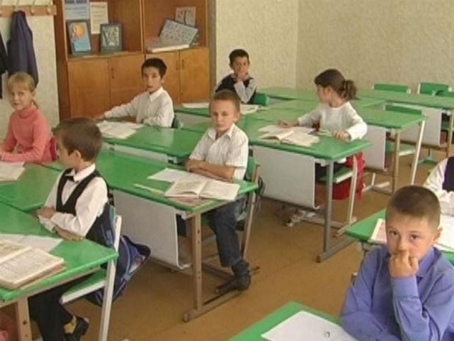 В Крыму не осталось украинских школ В Крыму не осталось украинских школ