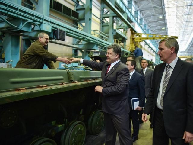 Порошенко увеличит заказ оборонных предприятий Порошенко увеличит заказ оборонных предприятий
