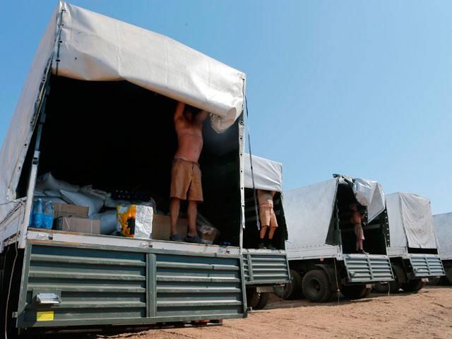 Терористи продають жителям Донецька російську гуманітарну допомогу, — РНБО Терористи продають жителям Донецька російську гуманітарну допомогу, — РНБО