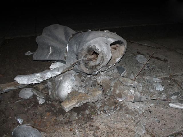 Кривий Ріг позбувся чергового Ілліча (Фото) Кривий Ріг позбувся чергового Ілліча (Фото)