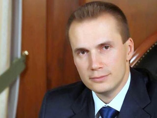 Саша-стоматолог намагається зняти європейські санкції проти себе, — ЗМІ Саша-стоматолог намагається зняти європейські санкції проти себе, — ЗМІ