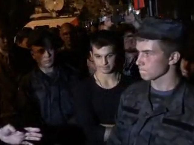 Нацгвардійці збираються залишатися ночувати під АП Нацгвардійці збираються залишатися ночувати під АП