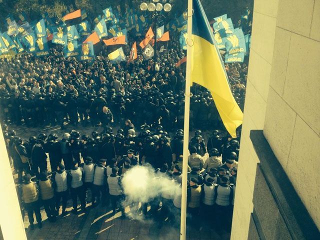 "Свобода" не собирается забирать своих сторонников из-под Рады "Свобода" не собирается забирать своих сторонников из-под Рады