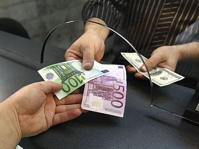 Українці у вересні купили готівкової інвалюти на 264 млн доларів більше, аніж продали