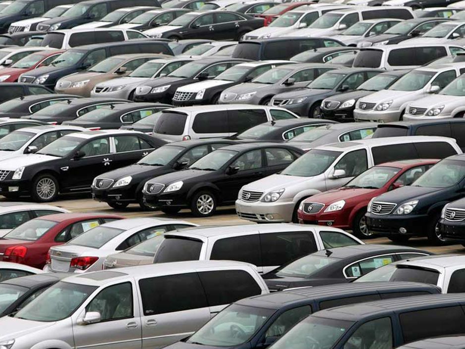 Продажі вживаних автомобілів в Україні скоротилися втричі
