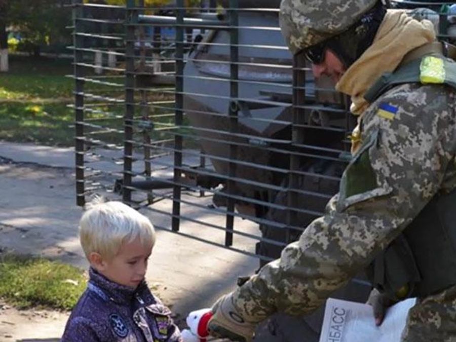 Фото 14 октября: Полторак стал новым министром обороны, под ВР произошли столкновения