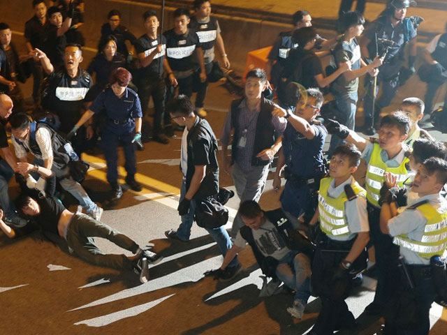 У Гонконзі поліція затримала 45 демонстрантів
