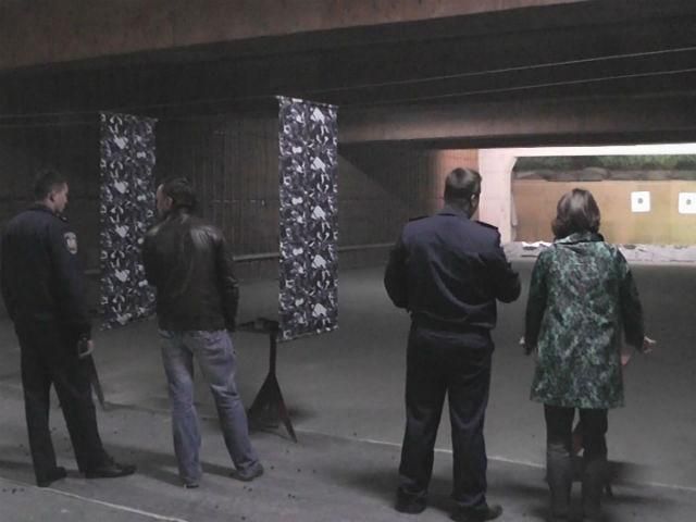 В Житомире журналисты переквалифицировались в снайперов В Житомире журналисты переквалифицировались в снайперов