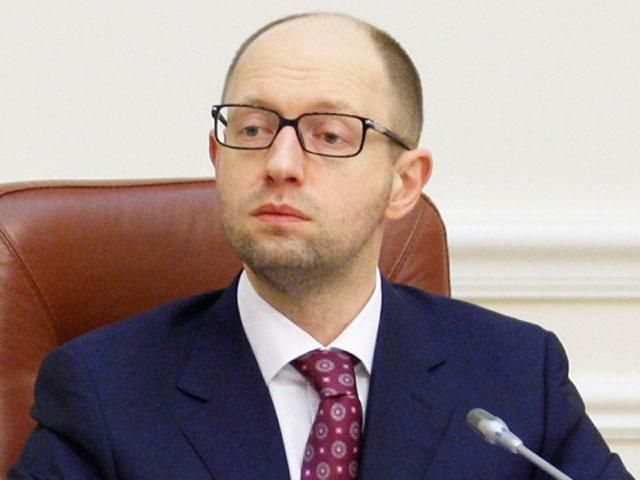 Яценюк каже, що "Стіна" від Росії потрібна для безвізового режиму з ЄС Яценюк каже, що "Стіна" від Росії потрібна для безвізового режиму з ЄС