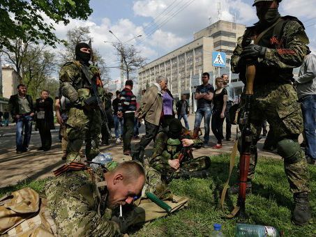 Террористы пополняют свои ряды, подкупая местных жителей, — "ИС" Террористы пополняют свои ряды, подкупая местных жителей, — "ИС"