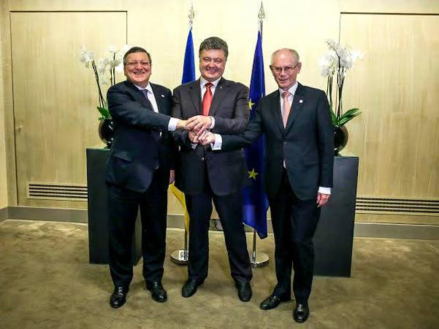 Порошенко зустрівся з ван Ромпеєм та Баррозу