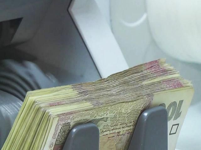 Українці перераховують мільярди гривень Українці перераховують мільярди гривень