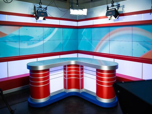 Прямий ефір — випуск новин на каналі "24". Гість студії — Олена Мініна Прямий ефір — випуск новин на каналі "24". Гість студії — Олена Мініна