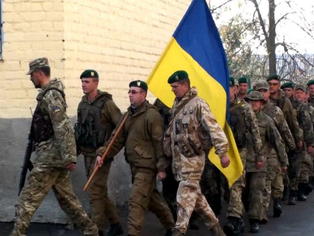 В Житомирі зустрічали 100 героїв-прикордонників, що повернулись з АТО В Житомирі зустрічали 100 героїв-прикордонників, що повернулись з АТО