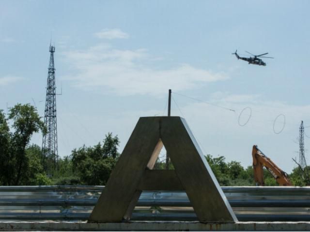 Основні дії бойовиків локалізовані навколо Донецька та Дебальцевого, — РНБО 