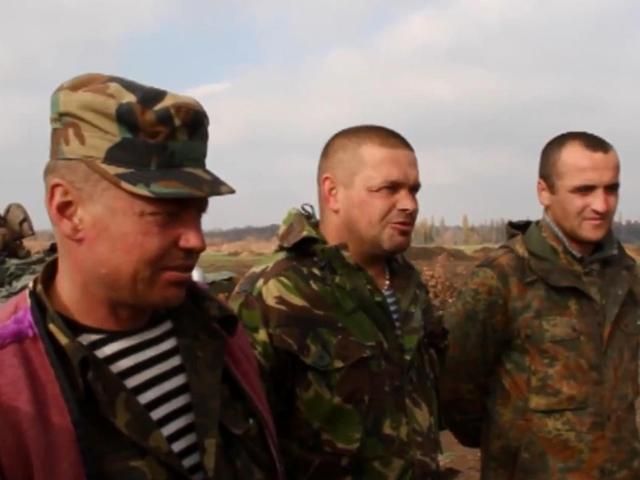 Бойцы обустраивают быт на блокпосту в Дебальцево (Видео)