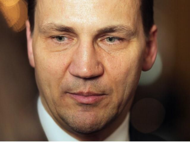 Путін хоче, аби Польща направила війська в Україну, — Сікорський Путін хоче, аби Польща направила війська в Україну, — Сікорський