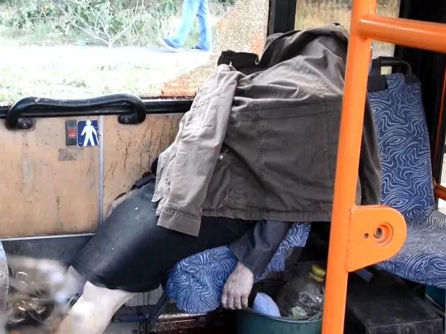 Amnesty International звинуватила сили АТО у причетності до позасудових страт Amnesty International звинуватила сили АТО у причетності до позасудових страт