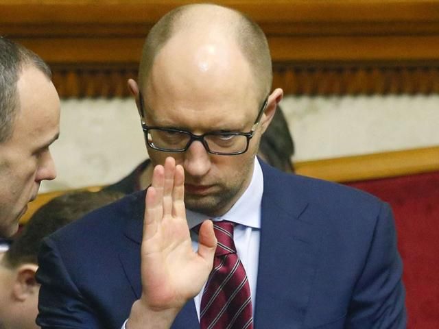 Яценюк зрозумів, що бійців на Львівщині екіпірували через його приїзд Яценюк зрозумів, що бійців на Львівщині екіпірували через його приїзд