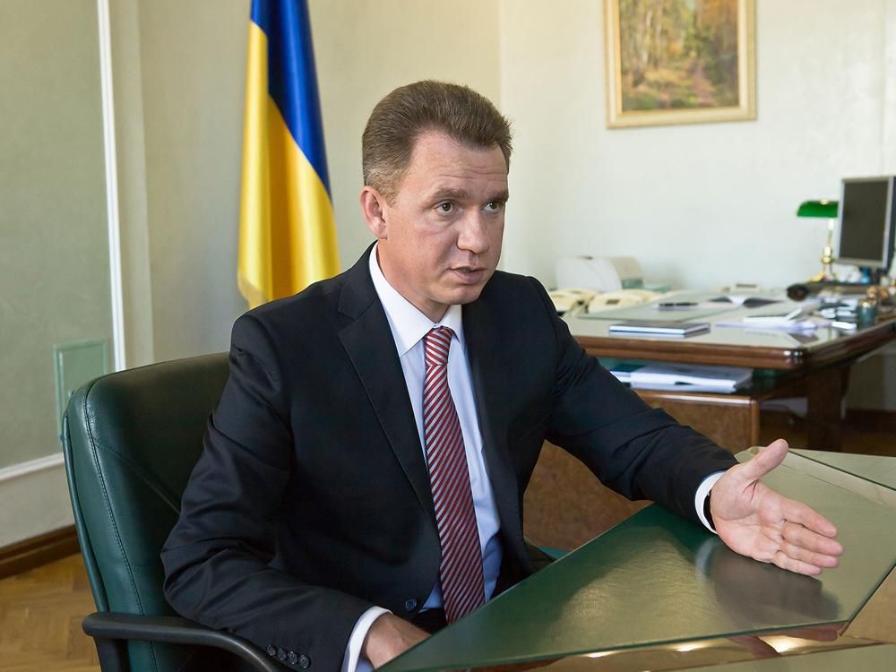 Понад 190 тис виборців голосуватимуть не за місцем реєстрації, — ЦВК Понад 190 тис виборців голосуватимуть не за місцем реєстрації, — ЦВК