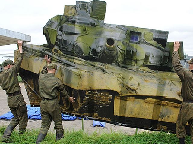 С Донбасса на территорию РФ вывозят муляжи бронетехники, — "Информационное сопротивление" С Донбасса на территорию РФ вывозят муляжи бронетехники, — "Информационное сопротивление"