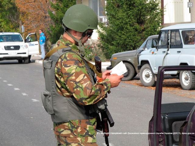 Пограничники охраняют линии боевых столкновений на Донбассе (Фото. Видео)