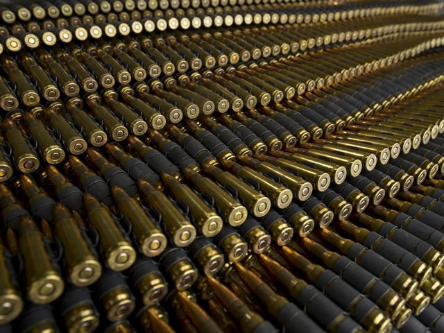 Военная прокуратура выявила нехватку миллионов патронов