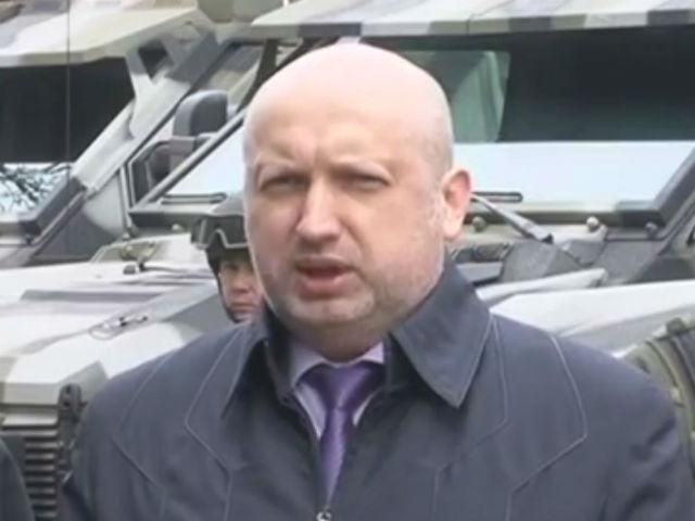 Вітчизняний БТР "Спартан" є найкращим зразком світової техніки, – Турчинов Вітчизняний БТР "Спартан" є найкращим зразком світової техніки, – Турчинов