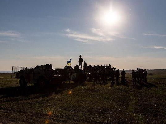 "Азов" базується на екс-дачі Януковича (Фото) "Азов" базується на екс-дачі Януковича (Фото)