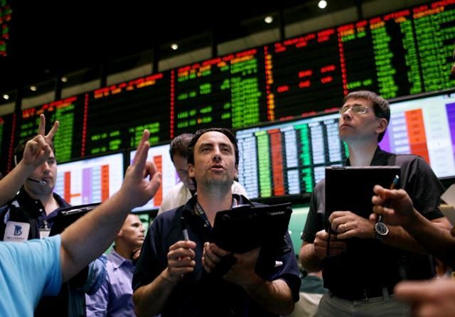 Цены на нефть снова падают Цены на нефть снова падают