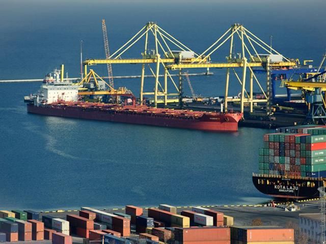 В Україну прибуло вугілля з ПАР В Україну прибуло вугілля з ПАР