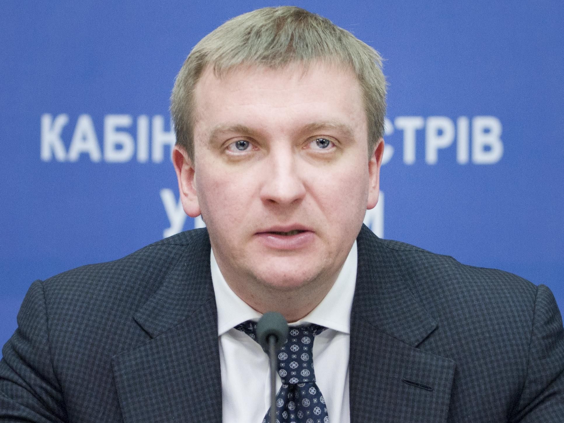 Мін'юст обіцяє допомогти усім військовим, які захочуть проголосувати Мін'юст обіцяє допомогти усім військовим, які захочуть проголосувати