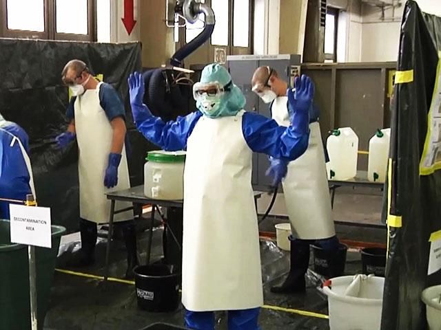 Німецькі військові готуються для гуманітарної місії в країни, охоплені Еболою (Відео)