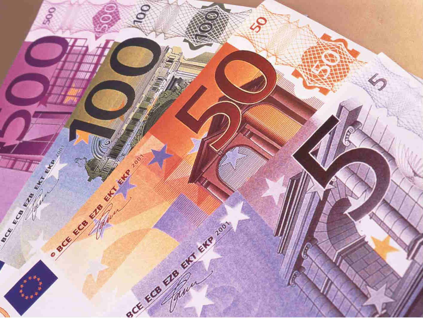 Євро подешевшав — офіційні курси валют на 24 жовтня Євро подешевшав — офіційні курси валют на 24 жовтня