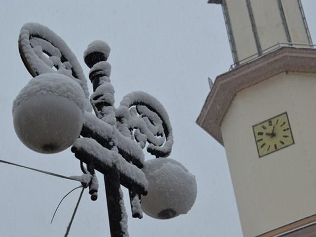 Ивано-Франковск засыпало снегом