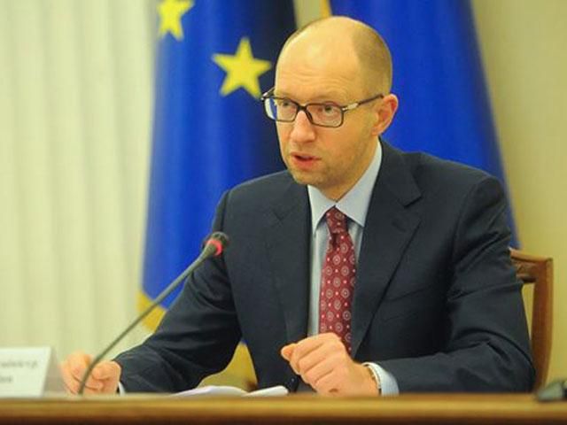 Яценюк доручив перешкодити збитку від напливу російських товарів через девальвацію рубля Яценюк доручив перешкодити збитку від напливу російських товарів через девальвацію рубля