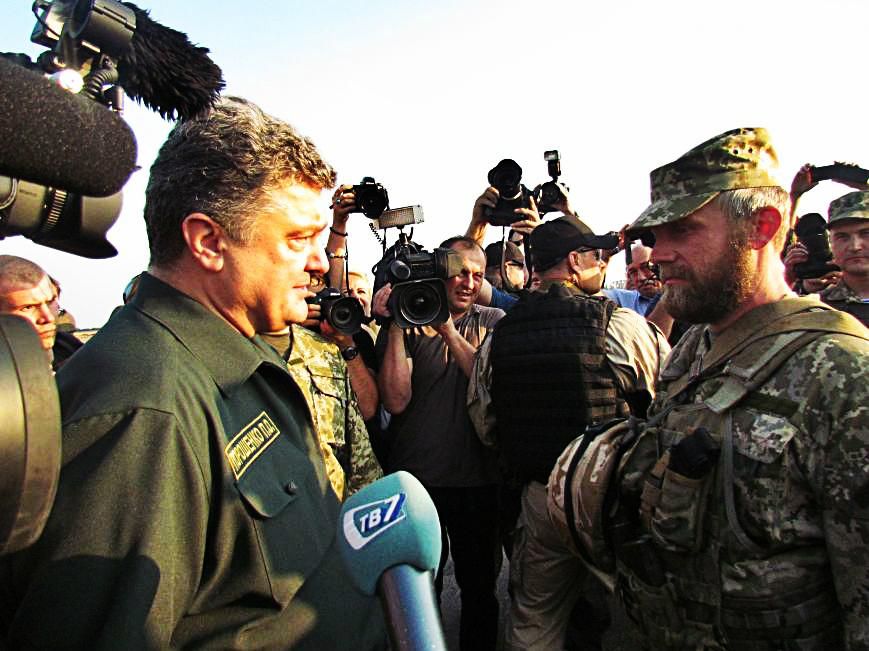 Трехсторонняя война на Донбассе Трехсторонняя война на Донбассе