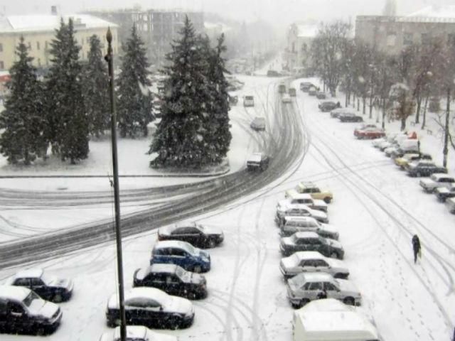 Найактуальніші фото 24 жовтня: в Україні - перший сніг, марафон “Дніпровська миля” Найактуальніші фото 24 жовтня: в Україні - перший сніг, марафон “Дніпровська миля”