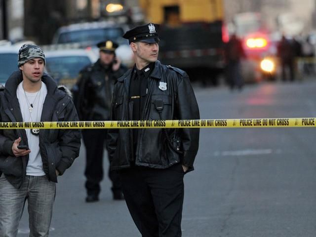 В Америці школяр застрелив себе і свого однокласника В Америці школяр застрелив себе і свого однокласника