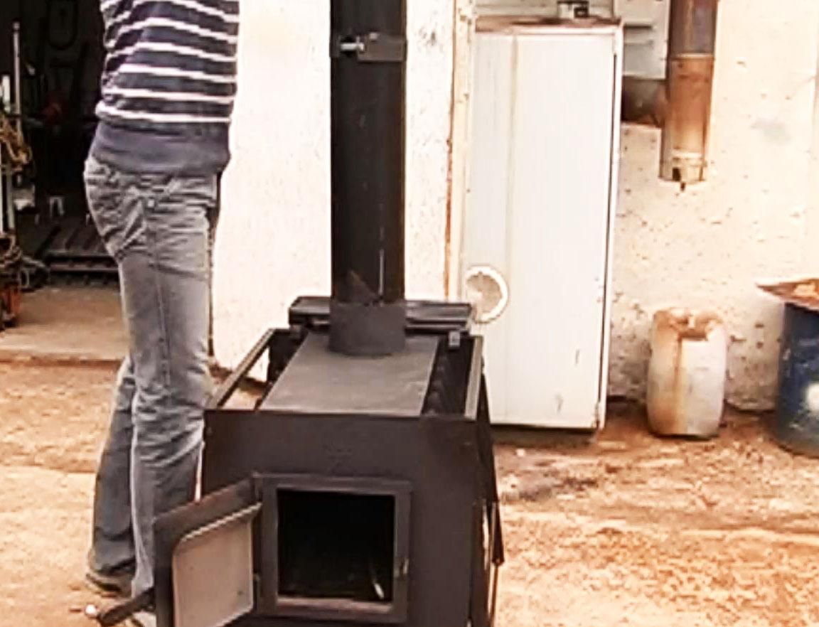 В Івано-Франківську небайдужі громадяни взялися за виготовлення пічок для армії В Івано-Франківську небайдужі громадяни взялися за виготовлення пічок для армії