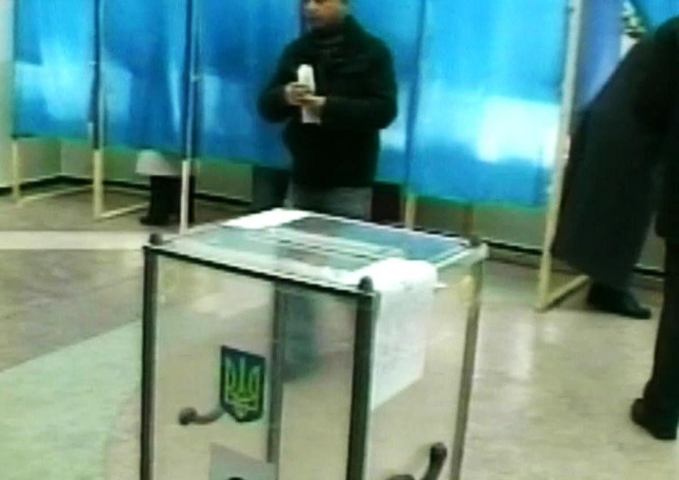 400 тисяч українців були вимушені тікати від війни на Сході, — ООН 400 тисяч українців були вимушені тікати від війни на Сході, — ООН