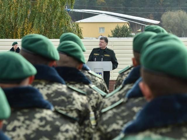 Порошенко на сході України контролює хід голосування, — перша леді (Відео) Порошенко на сході України контролює хід голосування, — перша леді (Відео)