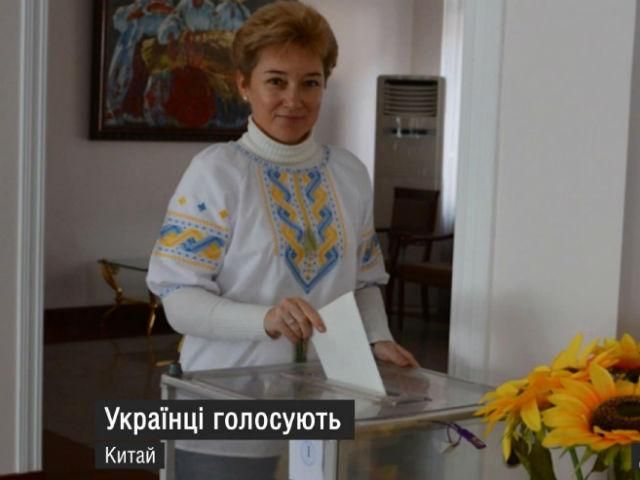 Фото 26 жовтня: як голосують українці в світі