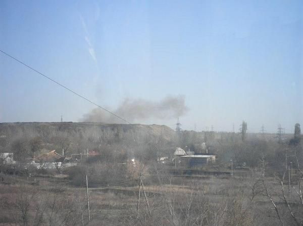 Террористы продолжили обстрел Донецка и аэропорта Террористы продолжили обстрел Донецка и аэропорта