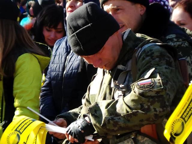 У Донецких террористов — "праздник" (Фото. Видео)