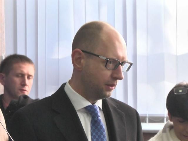 Як голосували перші особи країни: Яценюк, Турчинов, Кличко, Тимошенко Як голосували перші особи країни: Яценюк, Турчинов, Кличко, Тимошенко