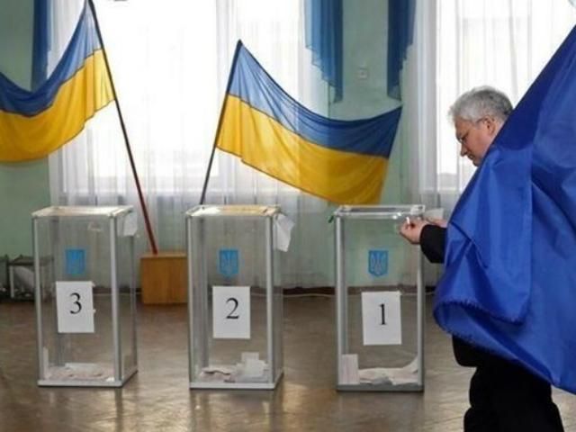 Кілька сотень кримчан голосують на Херсонщині  
