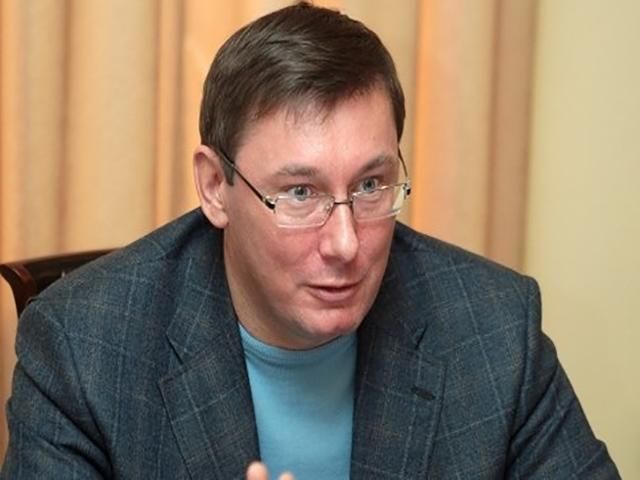 Блок Порошенка не проти залишити Яценюка прем'єром, — Луценко